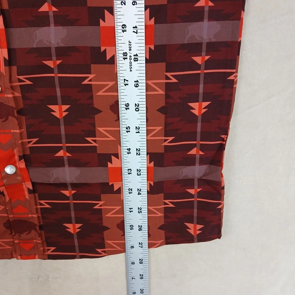 Raised By Coyotes Small Mens Shirt NWT Stretch Performance Western‎ 19x27 Snap